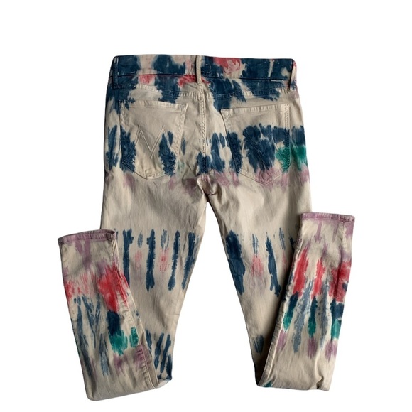 Mother‎ The Looker in Scaramouche - Picture 3 of 6